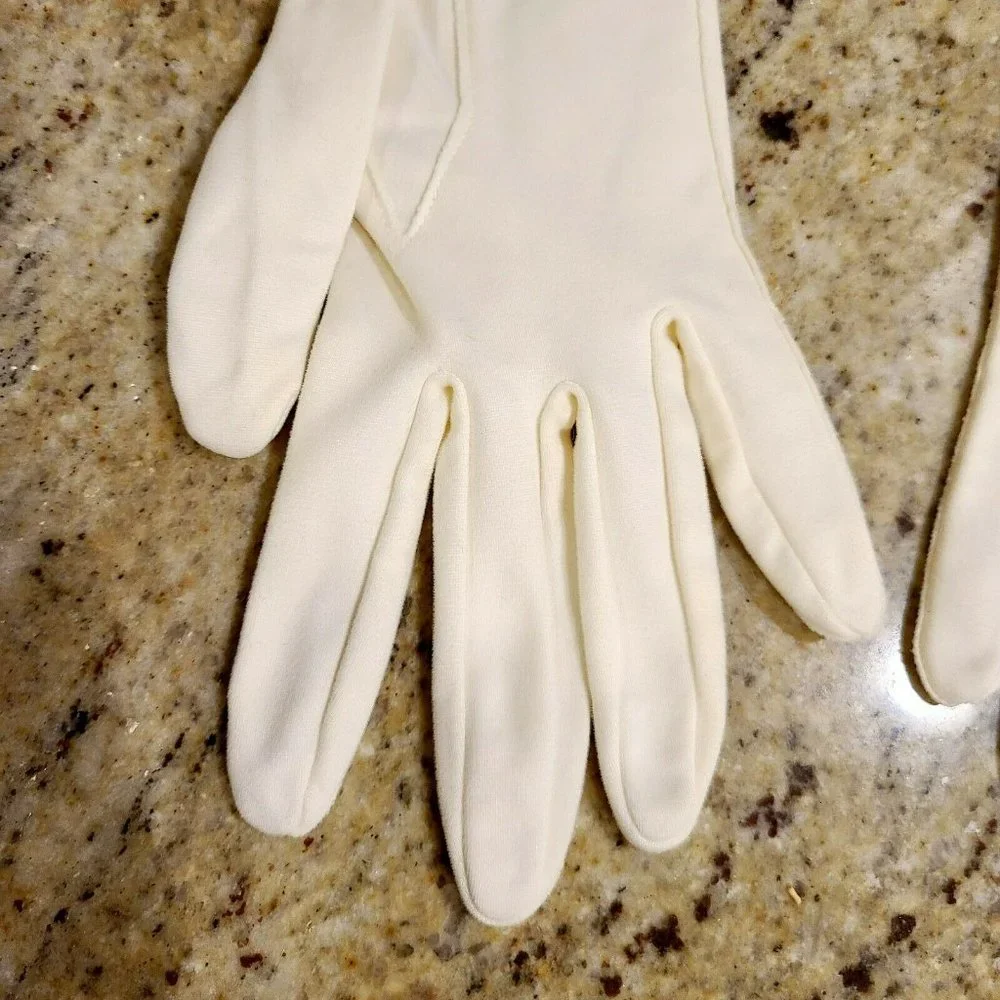 Vintage Women's Off White Formal Gloves. Nylon? Scallop Wrist 13.5